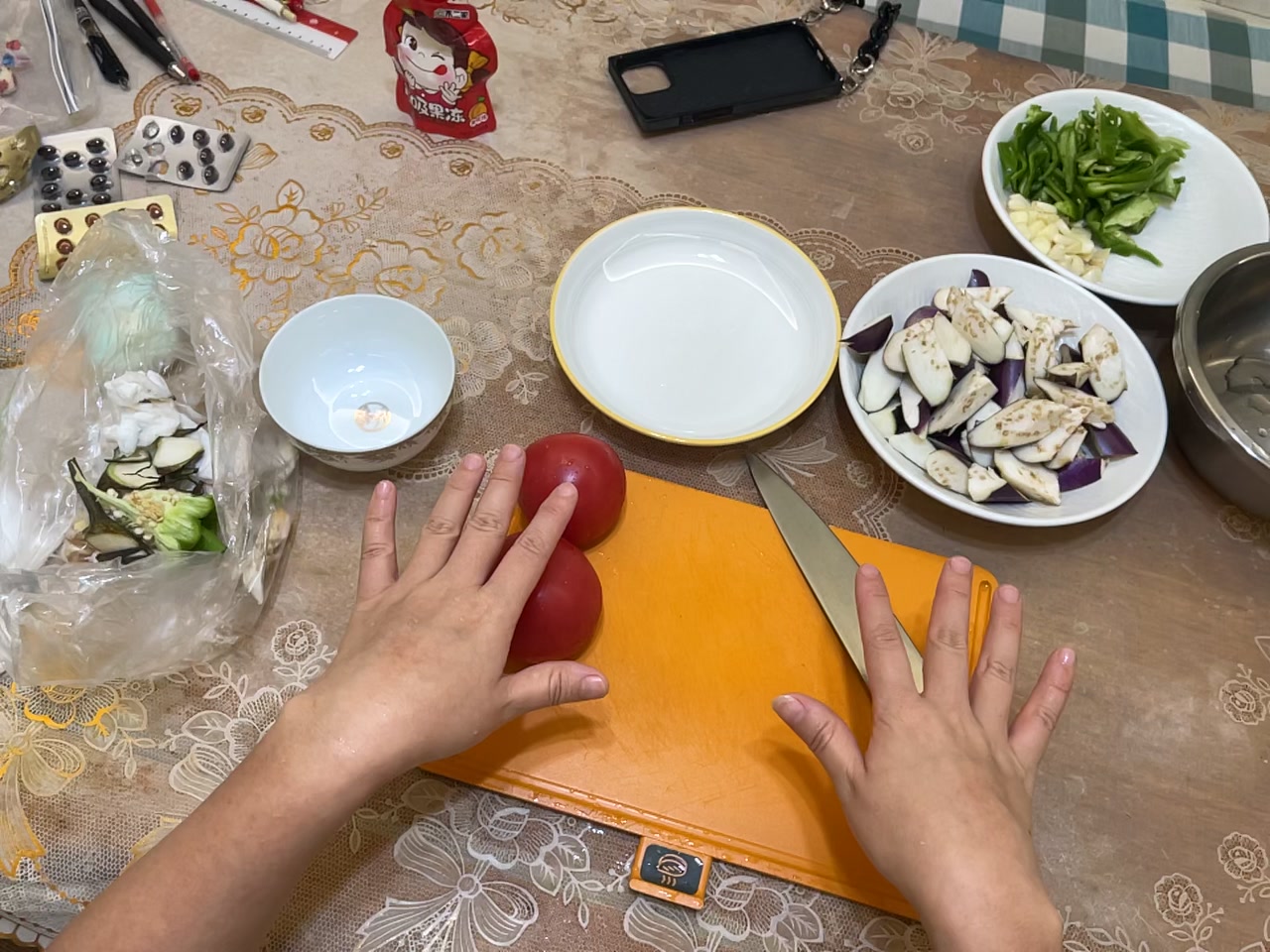 Cutting Tomatoes first-frame poster